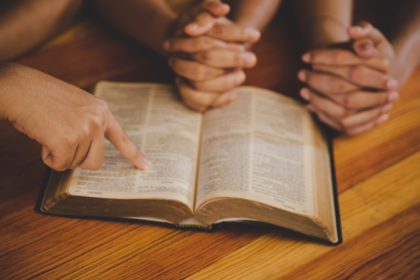 A ortodoxia ganha sentido pleno quando está unida à caridade, iluminando a fé e fortalecendo a missão cristã, com Jose Eduardo De Oliveira e Silva.